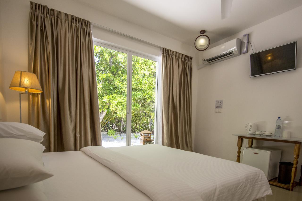 Dhigurah Retreat Beach Екстериор снимка